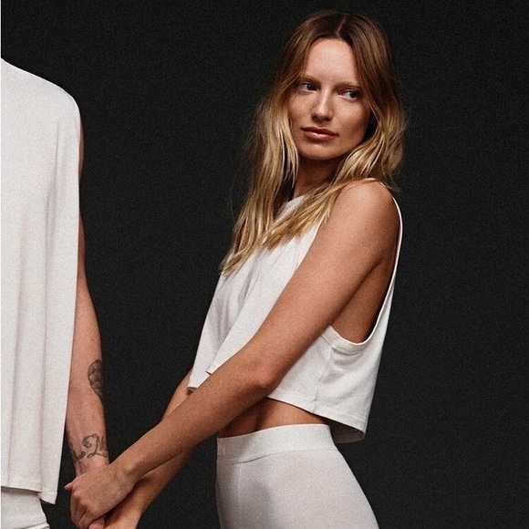 NWT SKIMS *cream* crop tank size 3 XL - Picture 1 of 11